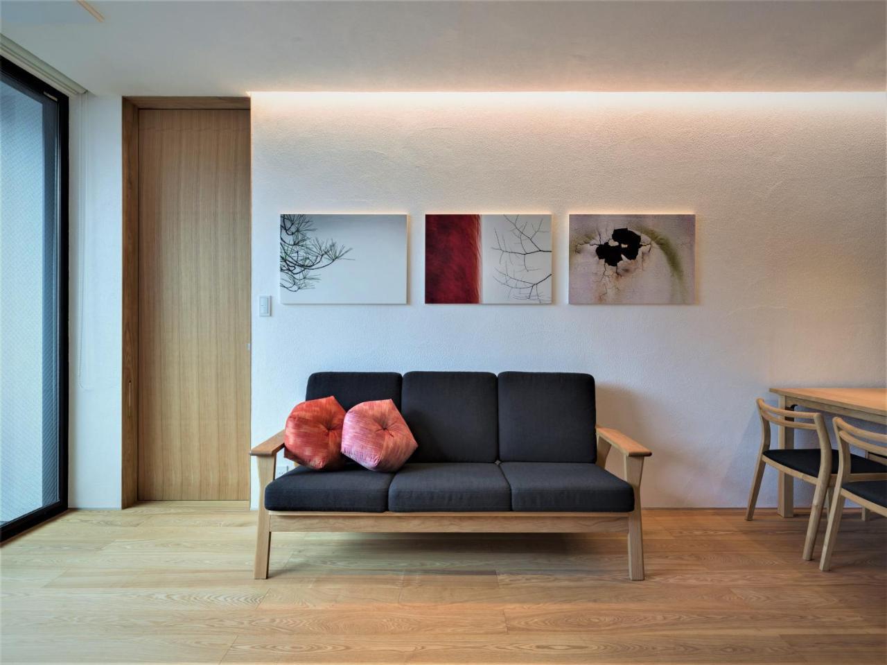 อพาร์ตโฮเทล Komatsu Residences *